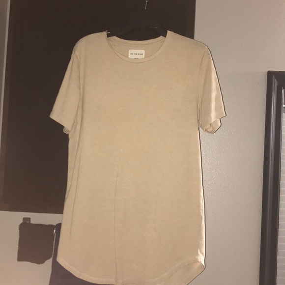 Pac-sun t-shirt by On The Byas. - Picture 1 of 4